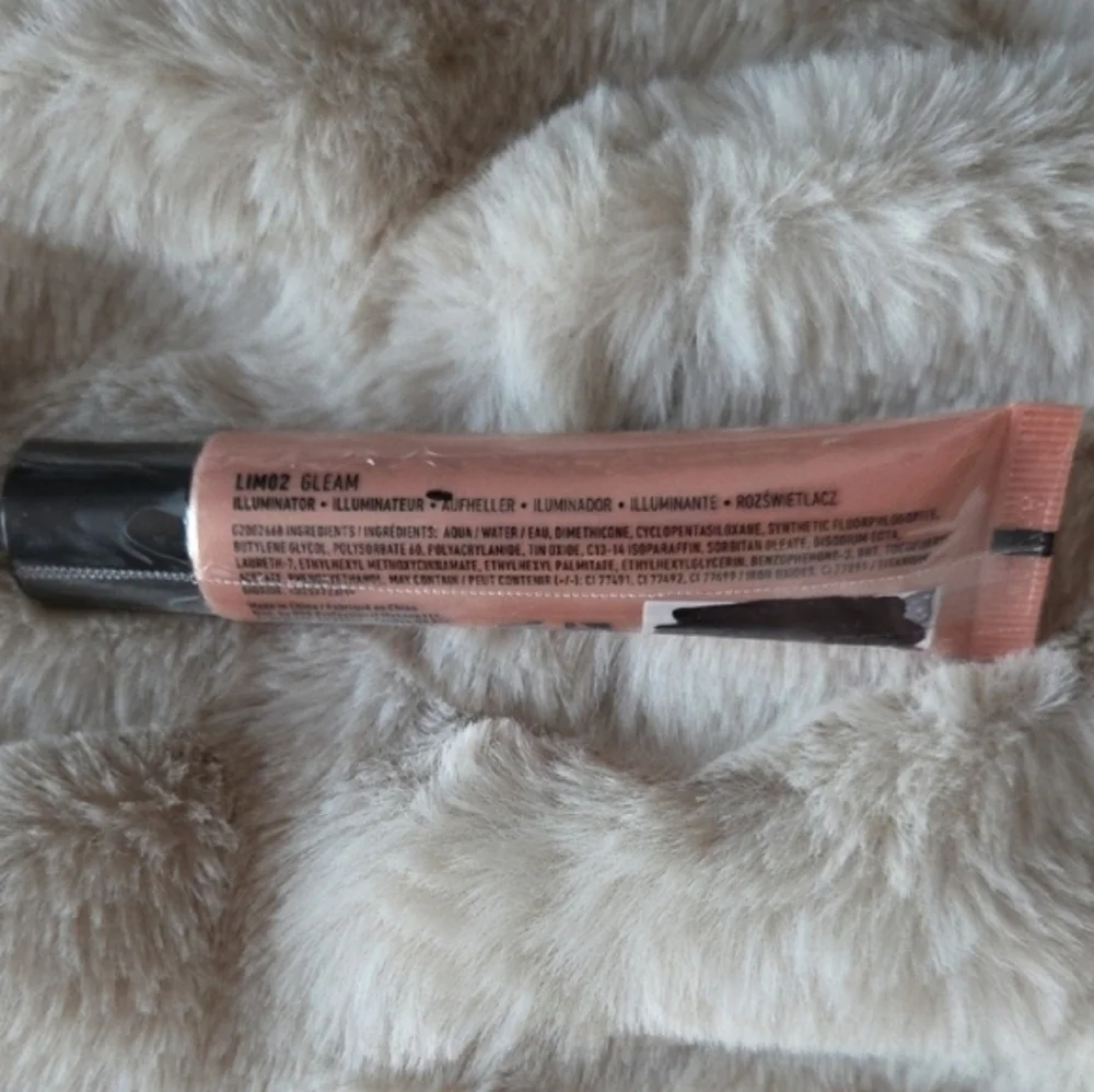 NWT NYX Professional Makeup Born To Glow! Liquid Illuminator in Gleam (LIM02) - Picture 2 of 2